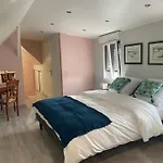 Parenthese A La Maison De L'ecrivain Entre Nature Et Petit Dejeuner Festin B&B 3*