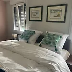 Parenthese A La Maison De L'ecrivain Entre Nature Et Petit Dejeuner Festin B&B