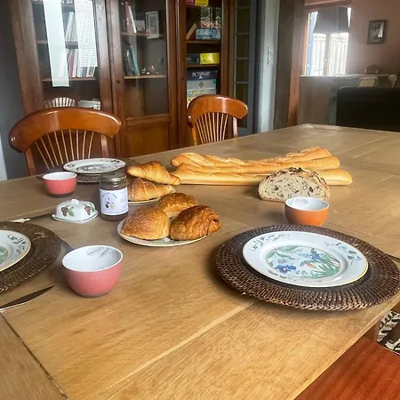 Parenthese A La Maison De L'ecrivain Entre Nature Et Petit Dejeuner Festin Nocleg ze śniadaniem 3*