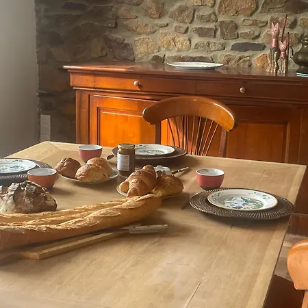 Domaine La Perruche Parenthese Poetique Vue Mont-Saint-Michel & Petit-Dejeuner Festin Bed & Breakfast Servon (Manche)