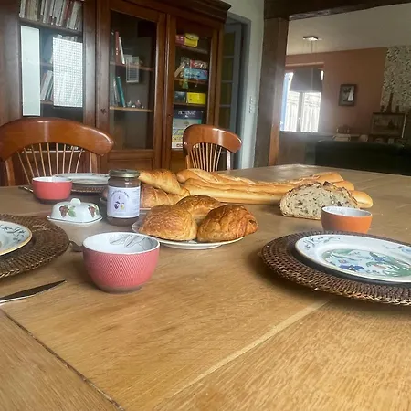 Parenthese Poetique Face Au Mont-Saint-Michel, Entre Nature Vivante, Animaux Et Petit-Dejeuner Festin 3*