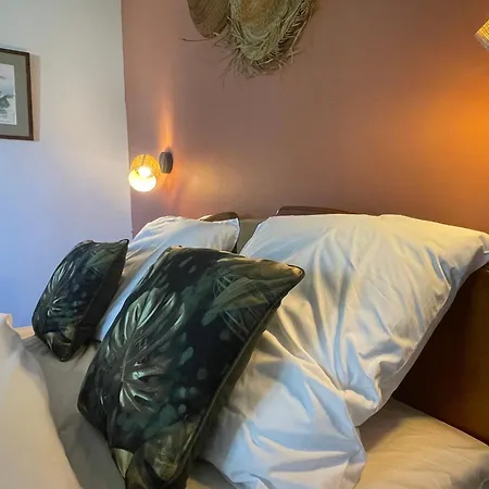 Parenthese A La Maison De L'ecrivain Entre Nature Et Petit Dejeuner Festin Oda ve Kahvaltı 3*