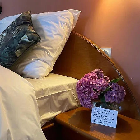 Domaine La Perruche Parenthese Poetique Vue Mont-Saint-Michel & Petit-Dejeuner Festin Bed & Breakfast *