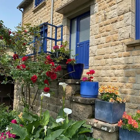 Parenthese A La Maison De L'ecrivain Entre Nature Et Petit Dejeuner Festin Panzió Servon