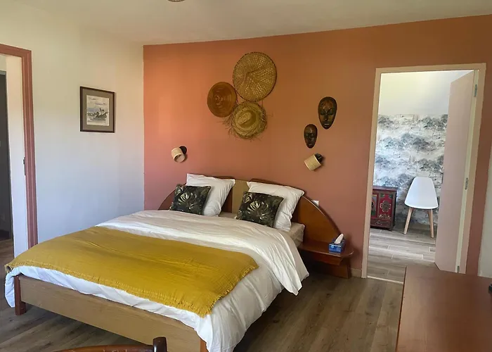 Parenthese Poetique Face Au Mont-Saint-Michel, Entre Nature Vivante, Animaux Et Petit-Dejeuner Festin 3*