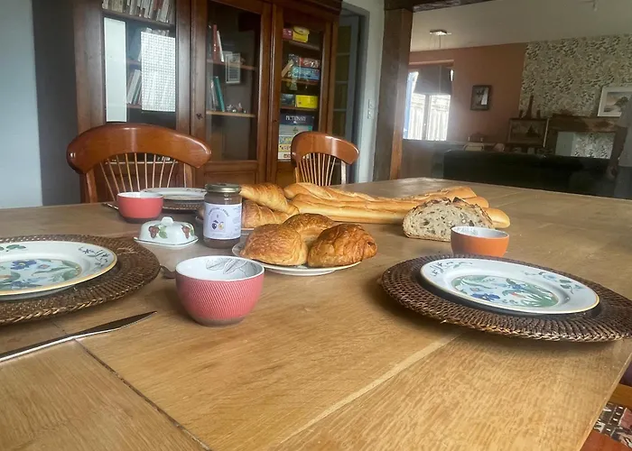 Parenthese Poetique Face Au Mont-Saint-Michel, Entre Nature Vivante, Animaux Et Petit-Dejeuner Festin 3*