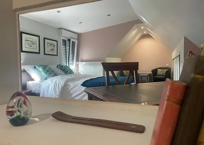 Parenthese Poetique Face Au Mont-Saint-Michel, Entre Nature Vivante, Animaux Et Petit-Dejeuner Festin 3* Servon (Manche)