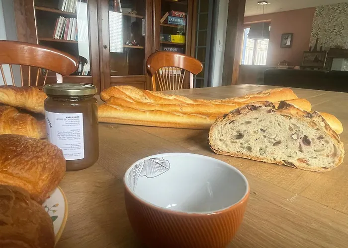 Bed & Breakfast Parenthese Poetique Face Au Mont-Saint-Michel, Entre Nature Vivante, Animaux Et Petit-Dejeuner Festin 3*