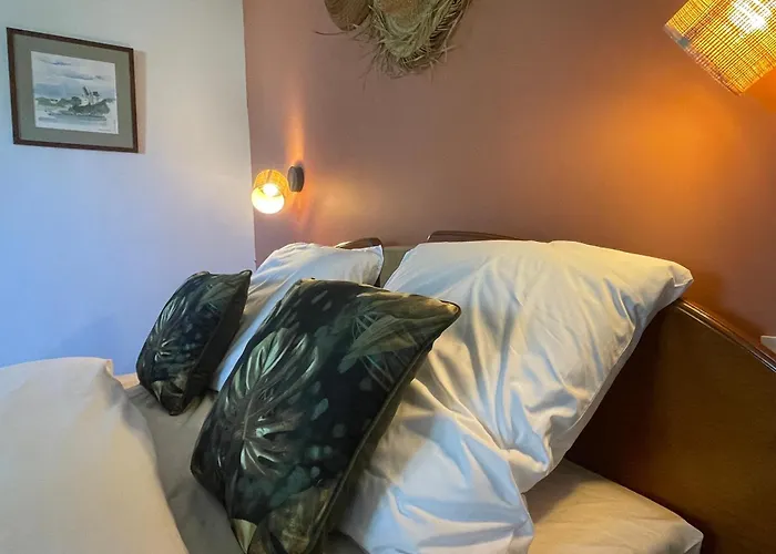 Parenthese Poetique Face Au Mont-Saint-Michel, Entre Nature Vivante, Animaux Et Petit-Dejeuner Festin Bed & Breakfast 3*