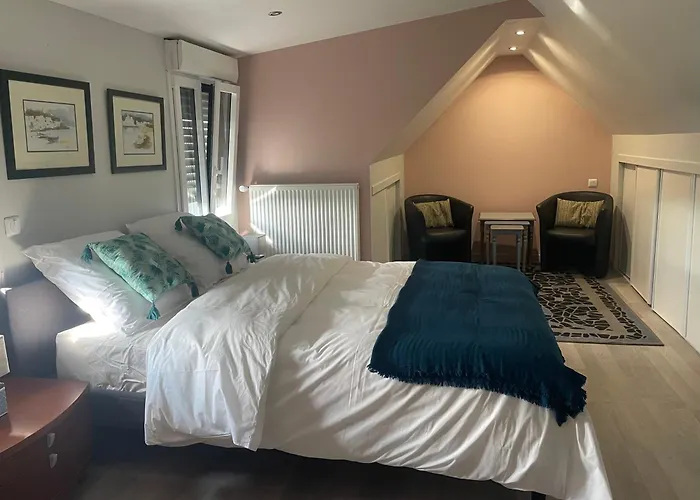 Parenthese Poetique Face Au Mont-Saint-Michel, Entre Nature Vivante, Animaux Et Petit-Dejeuner Festin Bed & Breakfast