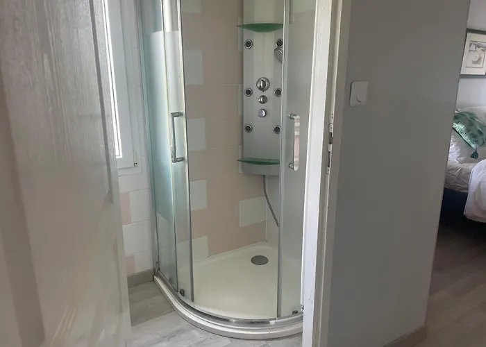 Parenthese Poetique Face Au Mont-Saint-Michel, Entre Nature Vivante, Animaux Et Petit-Dejeuner Festin Oda ve Kahvaltı